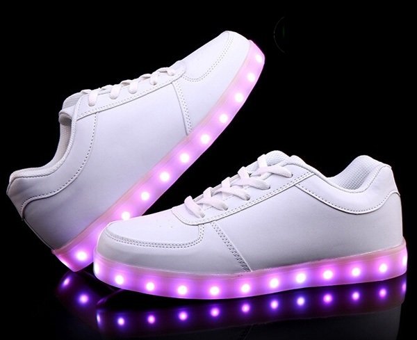 gaver til barn LED sko