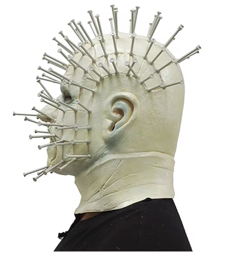 Pinhead maske hellraiser med spiker hodet på ansiktet