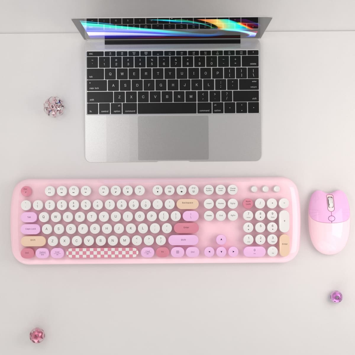 rosa trendy moderne trådløst tastatur og mus