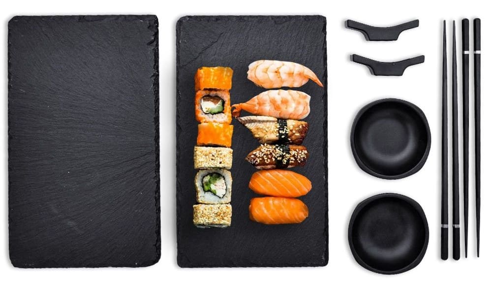 sushi serveringssett for å lage for 2 personer